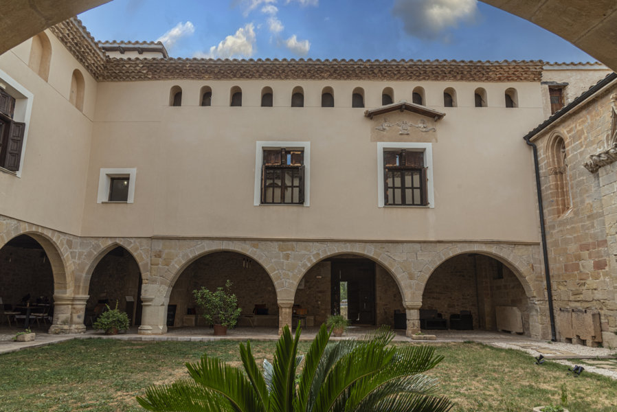 Teruel - Peñarroya de Tastavins 16 - santuario Virgen de la Fuente.jpg